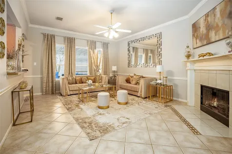 1631 Crescent Shores Lane Pasadena TX 77586