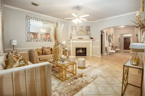 1631 Crescent Shores Lane Pasadena TX 77586