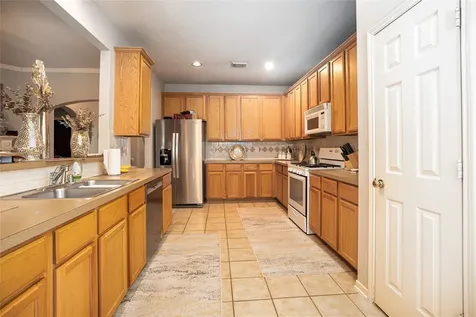 1631 Crescent Shores Lane Pasadena TX 77586