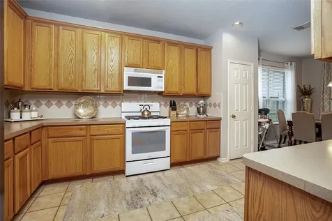 1631 Crescent Shores Lane Pasadena TX 77586