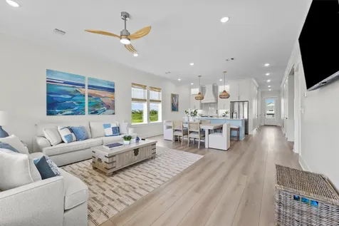 4042 Miramar Court Galveston TX 77554
