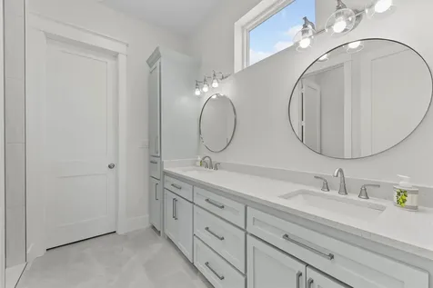 4042 Miramar Court Galveston TX 77554