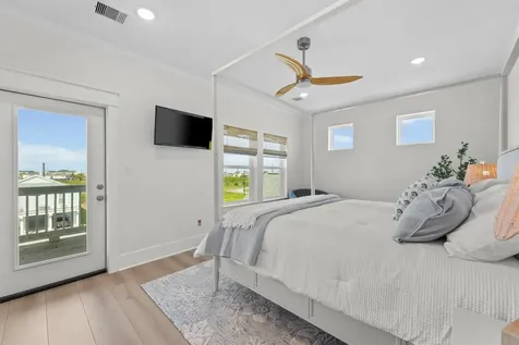 4042 Miramar Court Galveston TX 77554