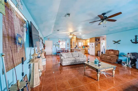 1495 Mabry Street Gilchrist TX 77617