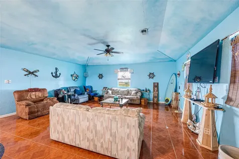 1495 Mabry Street Gilchrist TX 77617