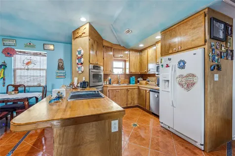1495 Mabry Street Gilchrist TX 77617