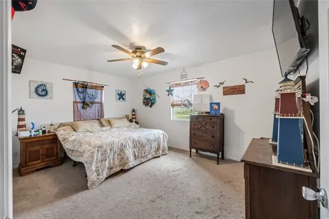 1495 Mabry Street Gilchrist TX 77617
