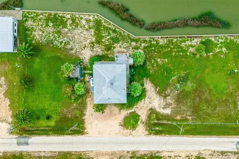 1495 Mabry Street Gilchrist TX 77617