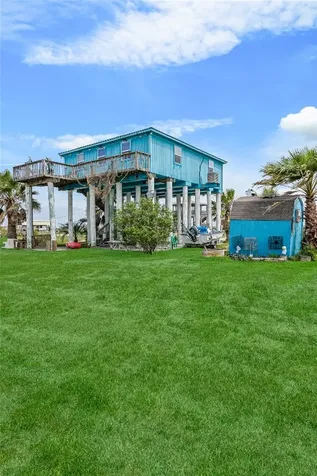 1495 Mabry Street Gilchrist TX 77617