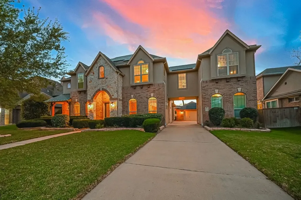8710 Rampart Point Drive Richmond TX 77406