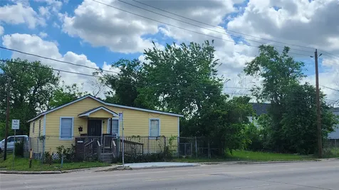 7918 N Main Street Houston TX 77022