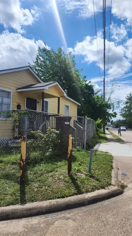 7918 N Main Street Houston TX 77022