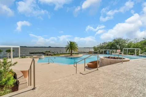 4821 Nasa Parkway Parkway 21w Seabrook TX 77586