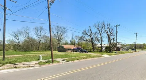 1501 S La Salle Street Navasota TX 77868
