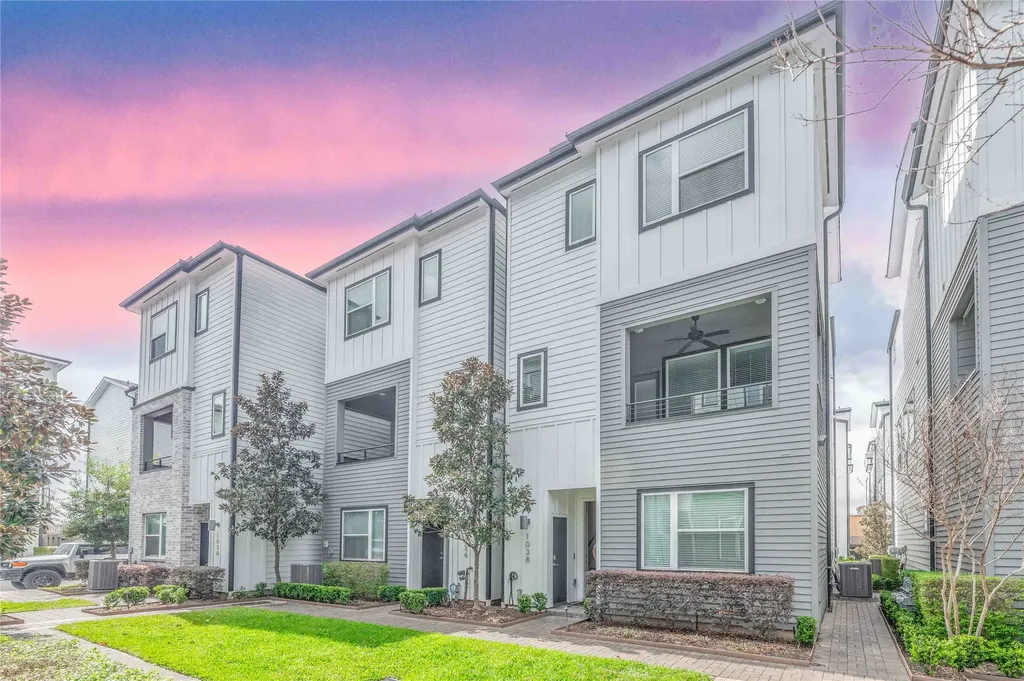 1038 Timbergrove Yards Lane Houston TX 77008