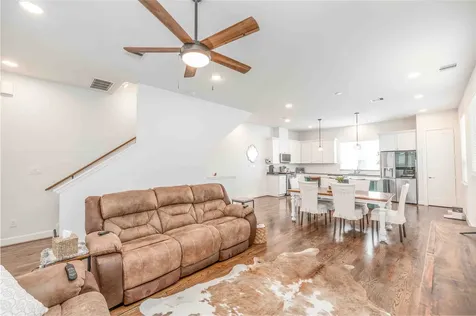 1038 Timbergrove Yards Lane Houston TX 77008