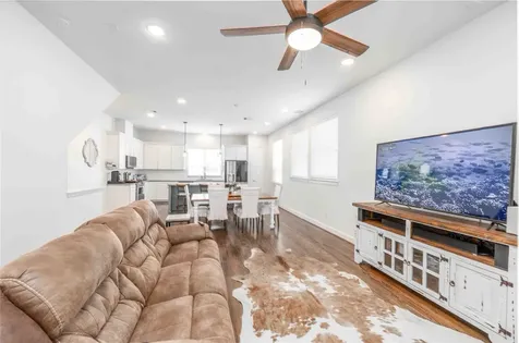 1038 Timbergrove Yards Lane Houston TX 77008