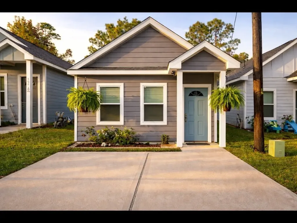 16606 E Forrestal Montgomery TX 77316