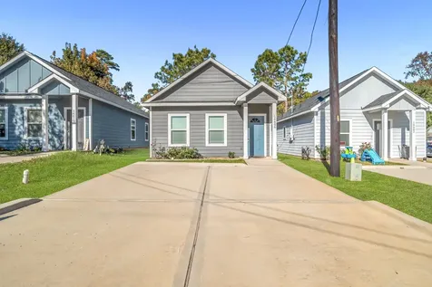 16606 E Forrestal Montgomery TX 77316