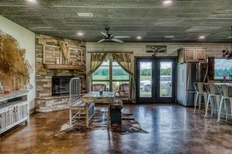 1850 Lcr 439 Groesbeck TX 76667