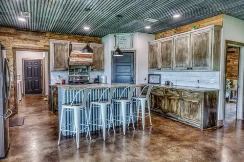 1850 Lcr 439 Groesbeck TX 76667