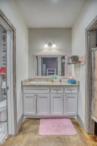 1850 Lcr 439 Groesbeck TX 76667