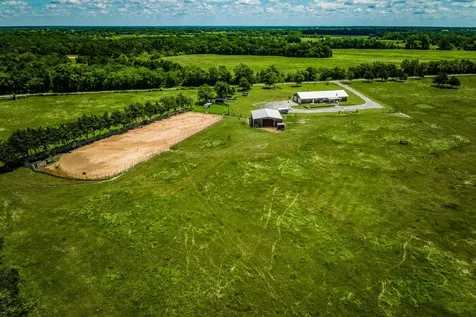 1850 Lcr 439 Groesbeck TX 76667