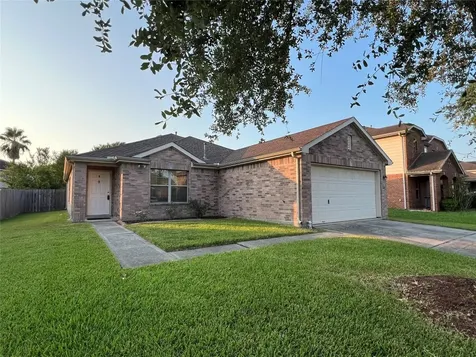 16750 Bending Creek Lane Friendswood TX 77546