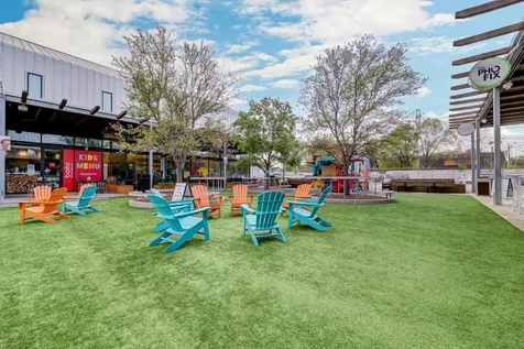 701 W 32nd Street W Houston TX 77018