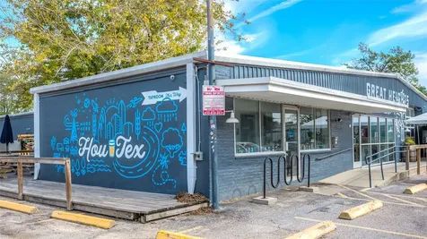 701 W 32nd Street W Houston TX 77018