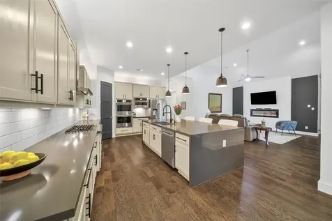 1015 Oak Briar Lane Montgomery TX 77384