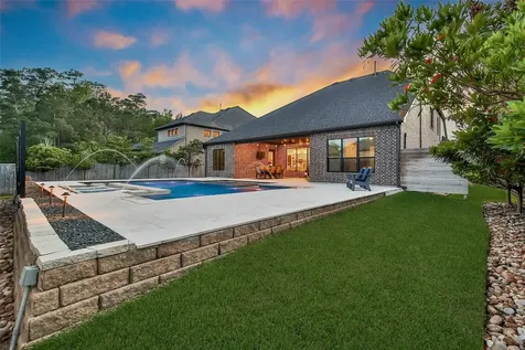 1015 Oak Briar Lane Montgomery TX 77384