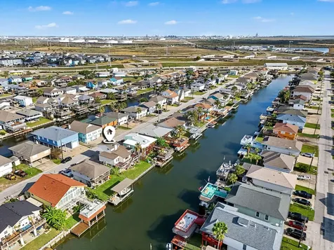 658 Warsaw Street Bayou Vista TX 77563