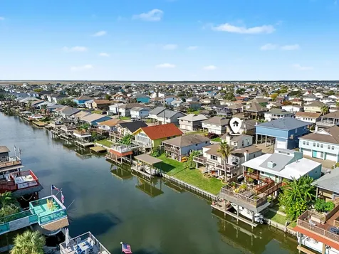 658 Warsaw Street Bayou Vista TX 77563