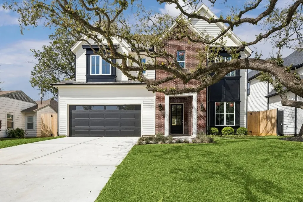 1614 Woodcrest Drive Houston TX 77018