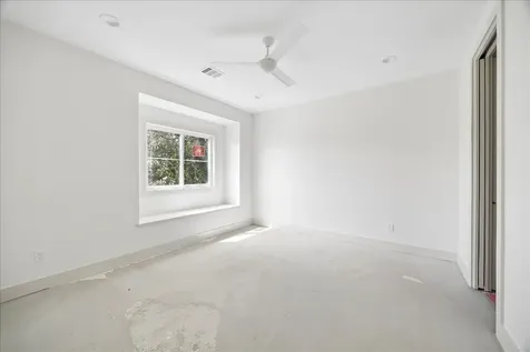 1614 Woodcrest Drive Houston TX 77018