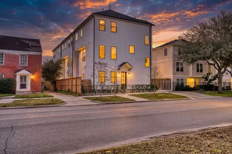1910 Wheeler Street Houston TX 77004