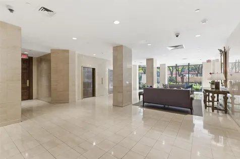 15 Greenway Plaza 3a Houston TX 77046