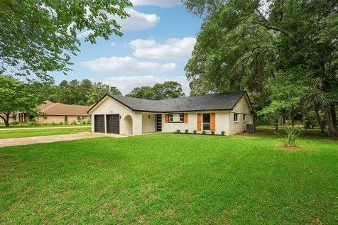 2703 N Colosseum Court New Caney TX 77357