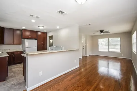 6223 Wayland Street Houston TX 77021