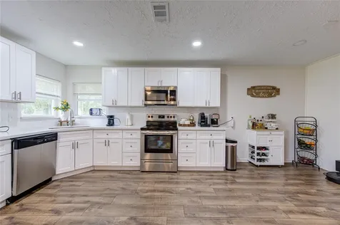 814 County Road 3141 E Cleveland TX 77327