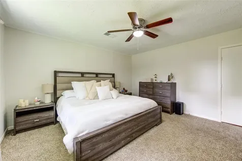 814 County Road 3141 E Cleveland TX 77327