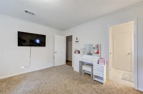 814 County Road 3141 E Cleveland TX 77327