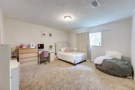 814 County Road 3141 E Cleveland TX 77327