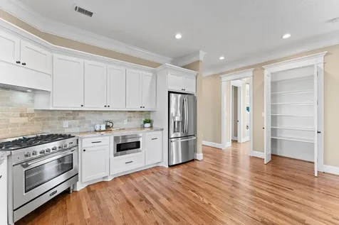 501 Cordell Street Houston TX 77009