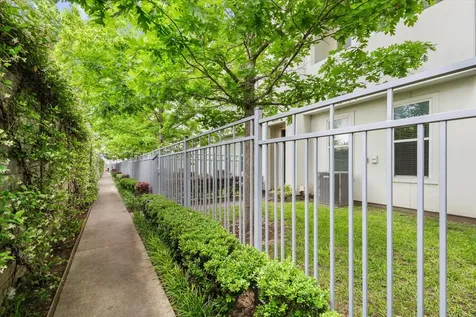 3115 Leeland Street Houston TX 77003