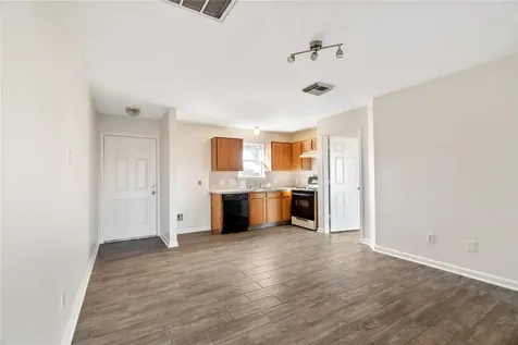 4527 Fox Run Street Pearland TX 77584