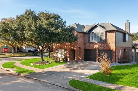 4527 Fox Run Street Pearland TX 77584
