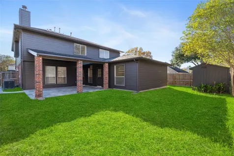 4527 Fox Run Street Pearland TX 77584