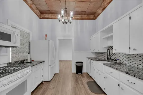 611 S Franklin Street La Grange TX 78945